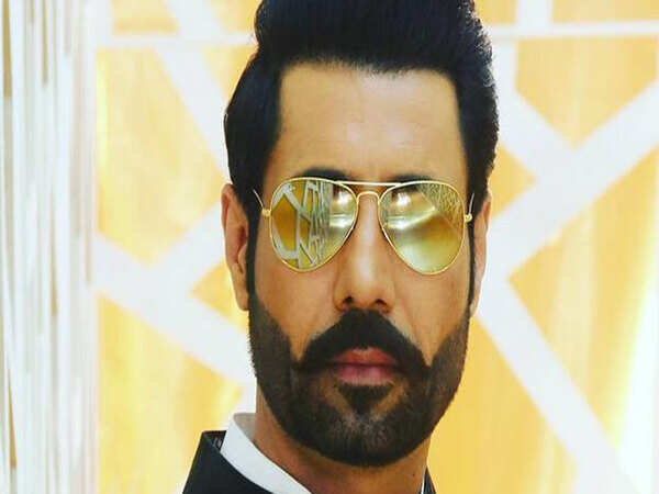 Binnu Dhillon Stills