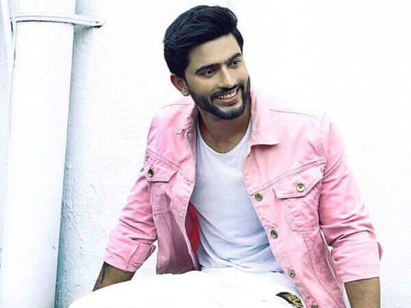 Ravi Shaw Photos