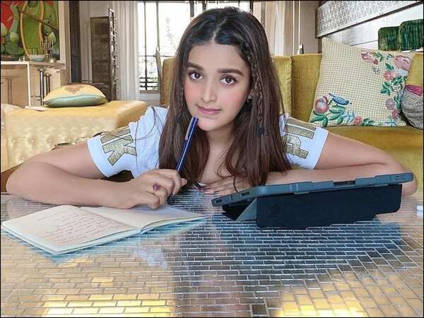 Nidhhi Agerwal