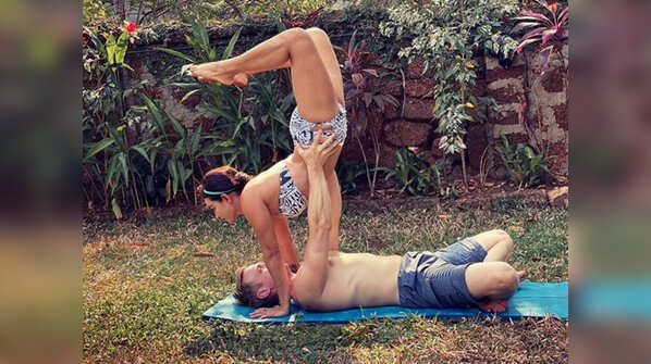 On couple yoga