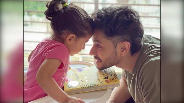 Kunal Kemmu with Inaaya