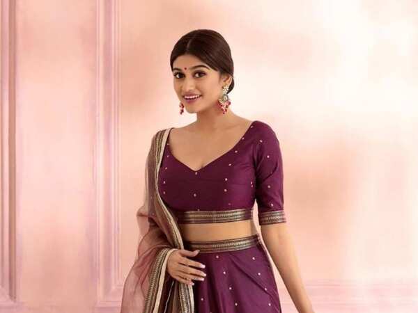 Oviya Helen Images