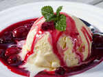 Berry-Peach Sauce and Ice-cream