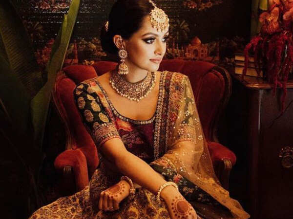  Sabyasachi