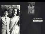 Amitabh Bachchan with mom Teji Bachchan