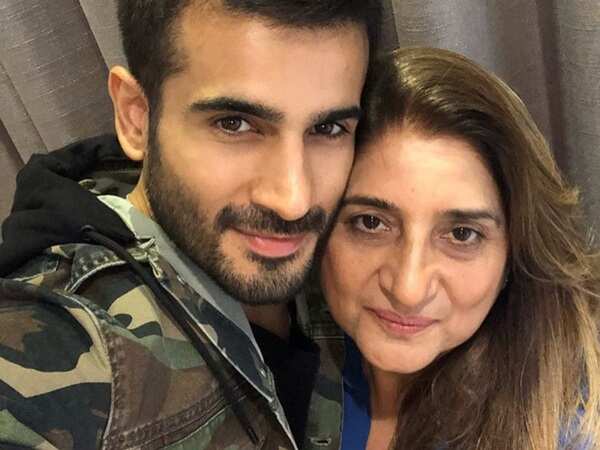 Karan Tacker Photos