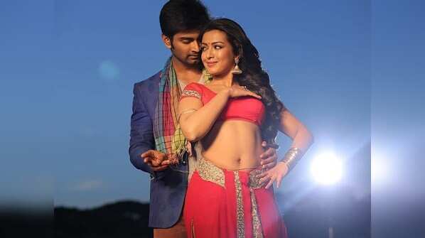 Atharvaa - 'Kanithan'