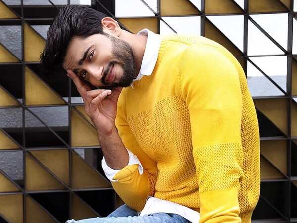 Ravi Shaw Stills