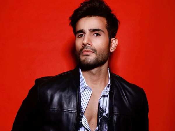 Karan Tacker Images
