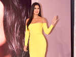 Cold shoulder trend