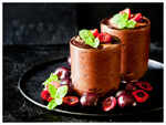 ​Eggless Chocolate and Honey Mousse