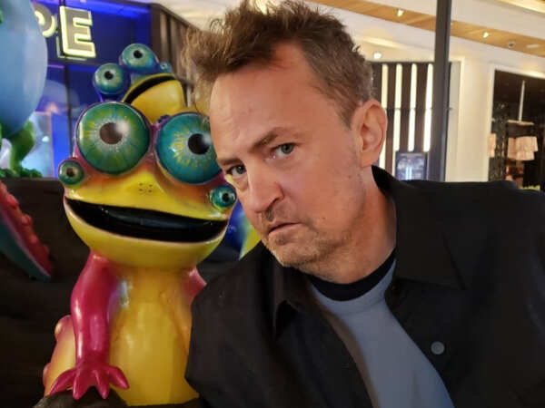 Matthew Perry Pictures