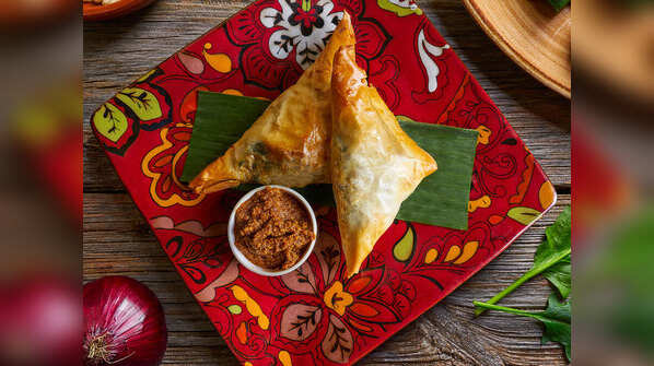 Cheese & Spinach Mini Samosa