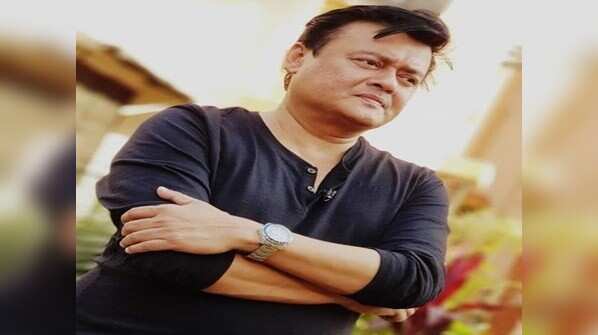 Saswata urges stay away from negativity