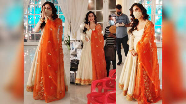 Shraddha Arya looks excited