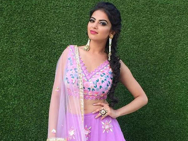 Roshni Sahota Images