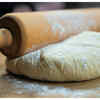 ​What traps gas bubbles in the dough?