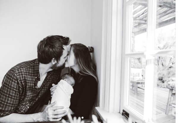 Tyler Hilton Photos