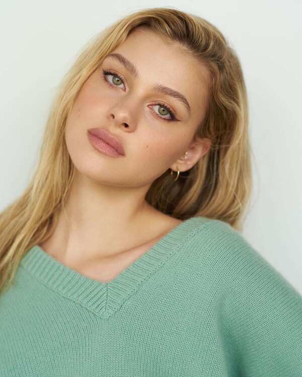Nicola Peltz Images