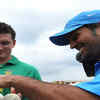 Article image for: Difficult to find anyone who didn't get along with MS Dhoni, says <i class="tbold">Graeme Smith</i>