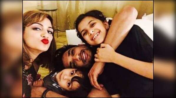 A loving mamu with his niece and nephew
