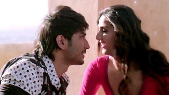 Sushant Singh Rajput gave me the warmest smile on our first day of shoot, says Vaani Kapoor