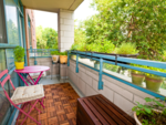 Cluttered balconies 