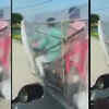 Article image for: Watch: Desi <i class="tbold">jugaad</i> for bikers to fight Covid-19