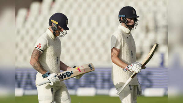 Sibley, Stokes endure sluggish start