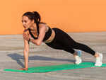 ​High plank shoulder taps