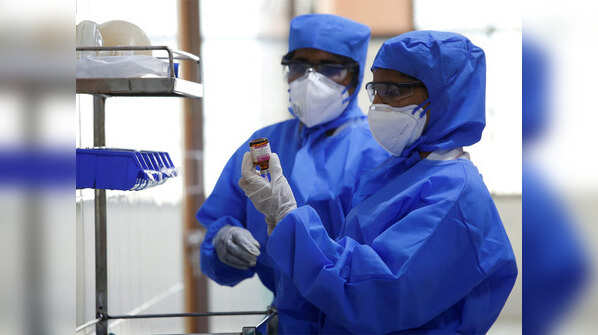 Mass scale inoculation can curb the spread of COVID-19 in India