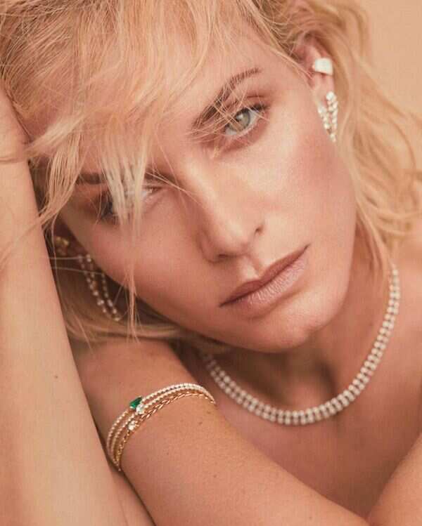 Amber Valletta