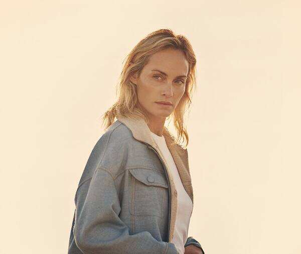 Amber Valletta