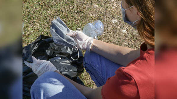 Coronavirus and plastic pollution