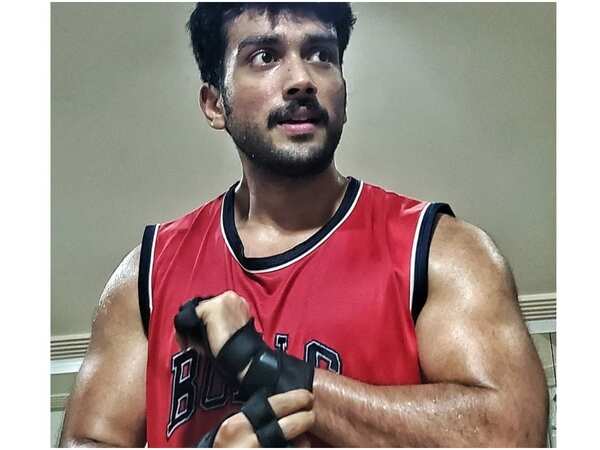 Kalidas Jayaram Wallpapers