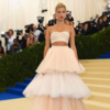 Article image for: Click here to see the latest images of <i class="tbold">hailey bieber</i>