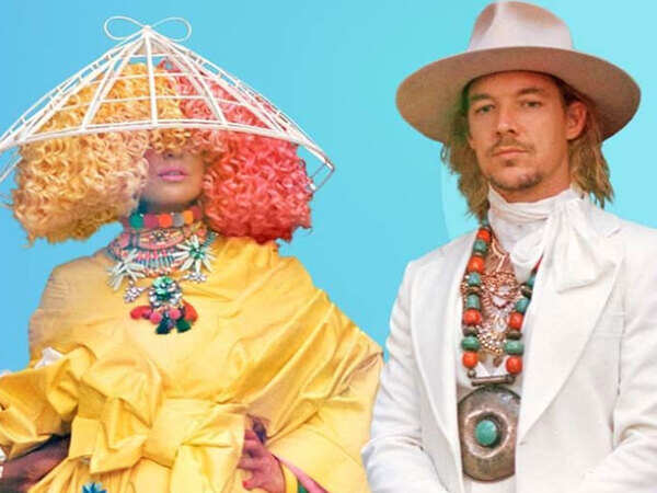 Sia Stills