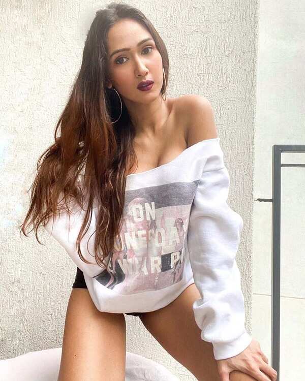 Krissann Barretto Photos