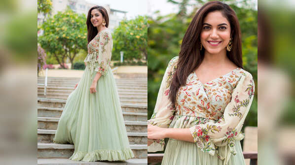 The Pelli Choopulu actress looks lovely in a floor-length ball style gown