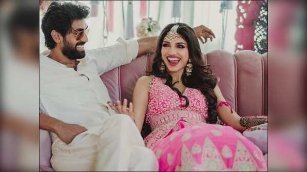 Rana Daggubati and Miheeka Bajaj are all smiles at the Mehendi