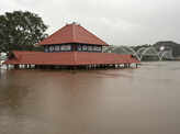 Massive rain disrupts normal life in Kerala