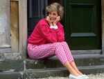 A glimpse at Princess Diana's iconic fashion moments