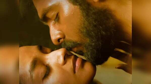 'Kaathodu Kaathanen' from 'Jail'