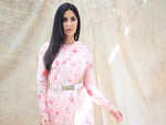 6 Bollywood stars who made the full-sleeves blouse look trendy!