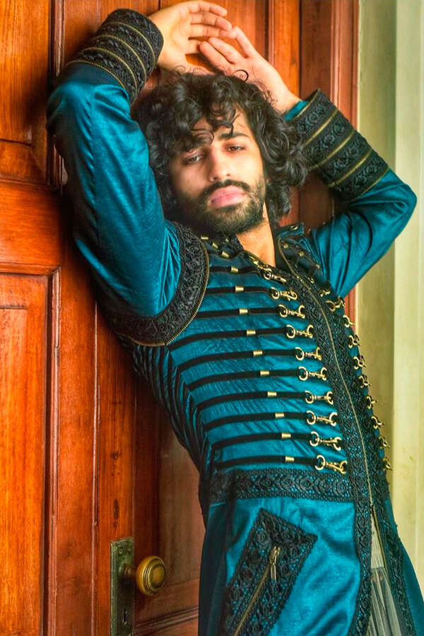 Aashim Gulati Images