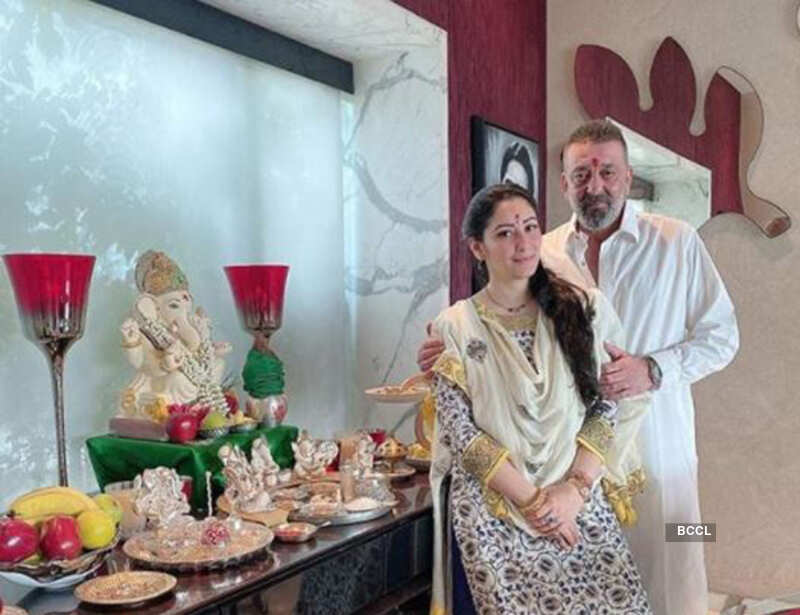 Sanjay Dutt celebrates Ganesh Chaturthi with wife Maanayata