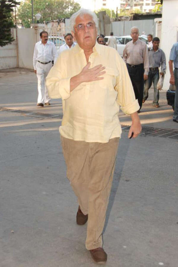 Aziz Mirza Images