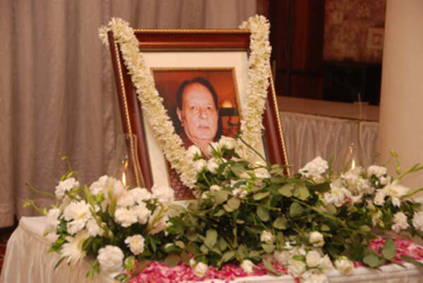Navin Nischol Wallpapers