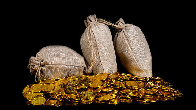 Pot full of thousands of 24 carat gold coins from the 9th century discovered in Israel!