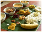 ​How many dishes are served in a Sadhya?